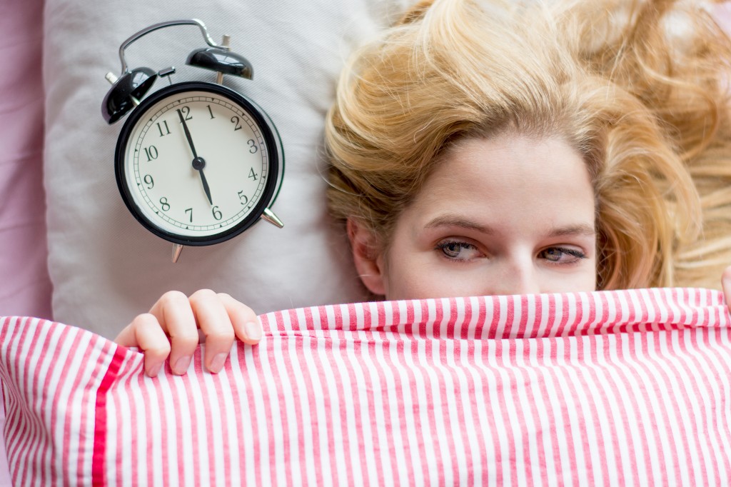 6 Practical Ways to Wake Up Early